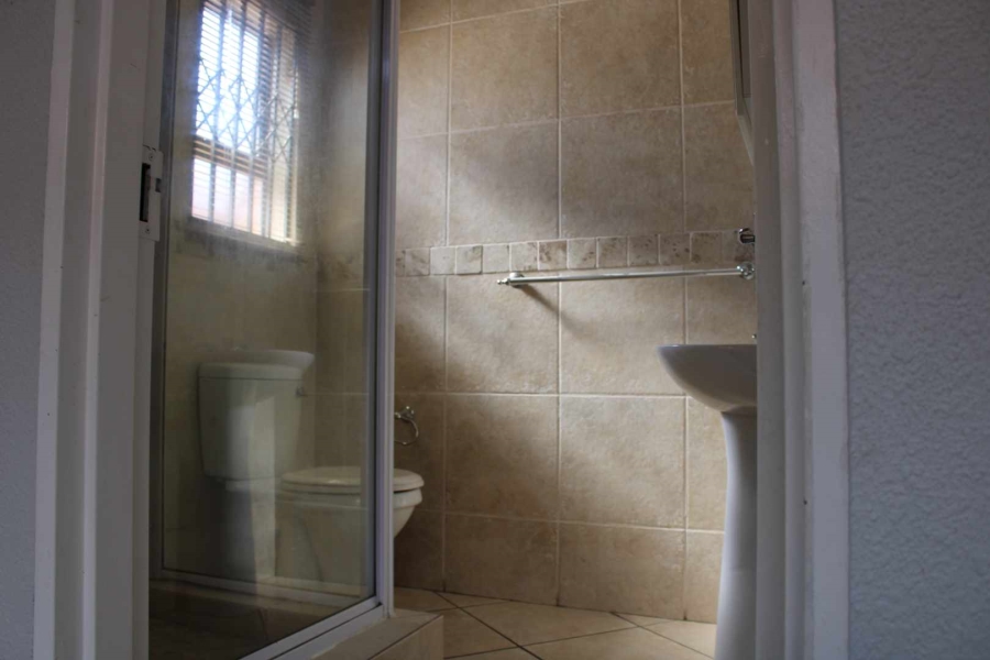 2 Bedroom Property for Sale in Albertsdal Gauteng