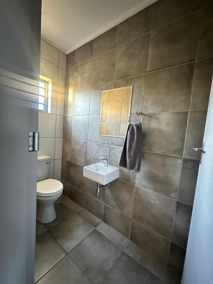 To Let 4 Bedroom Property for Rent in Lotus Gardens Gauteng