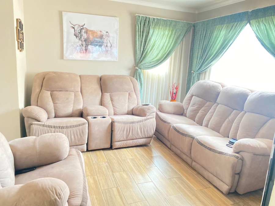 3 Bedroom Property for Sale in Mamelodi East Gauteng