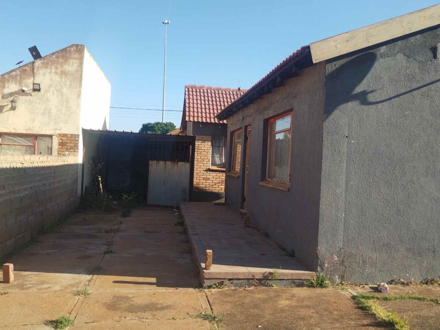 2 Bedroom Property for Sale in Soshanguve L Gauteng