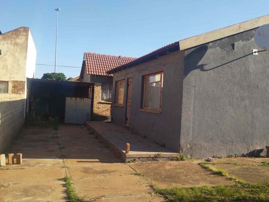 2 Bedroom Property for Sale in Soshanguve L Gauteng