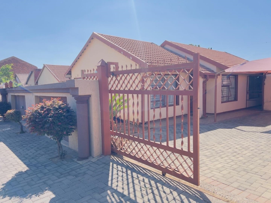 3 Bedroom Property for Sale in Mabopane Gauteng