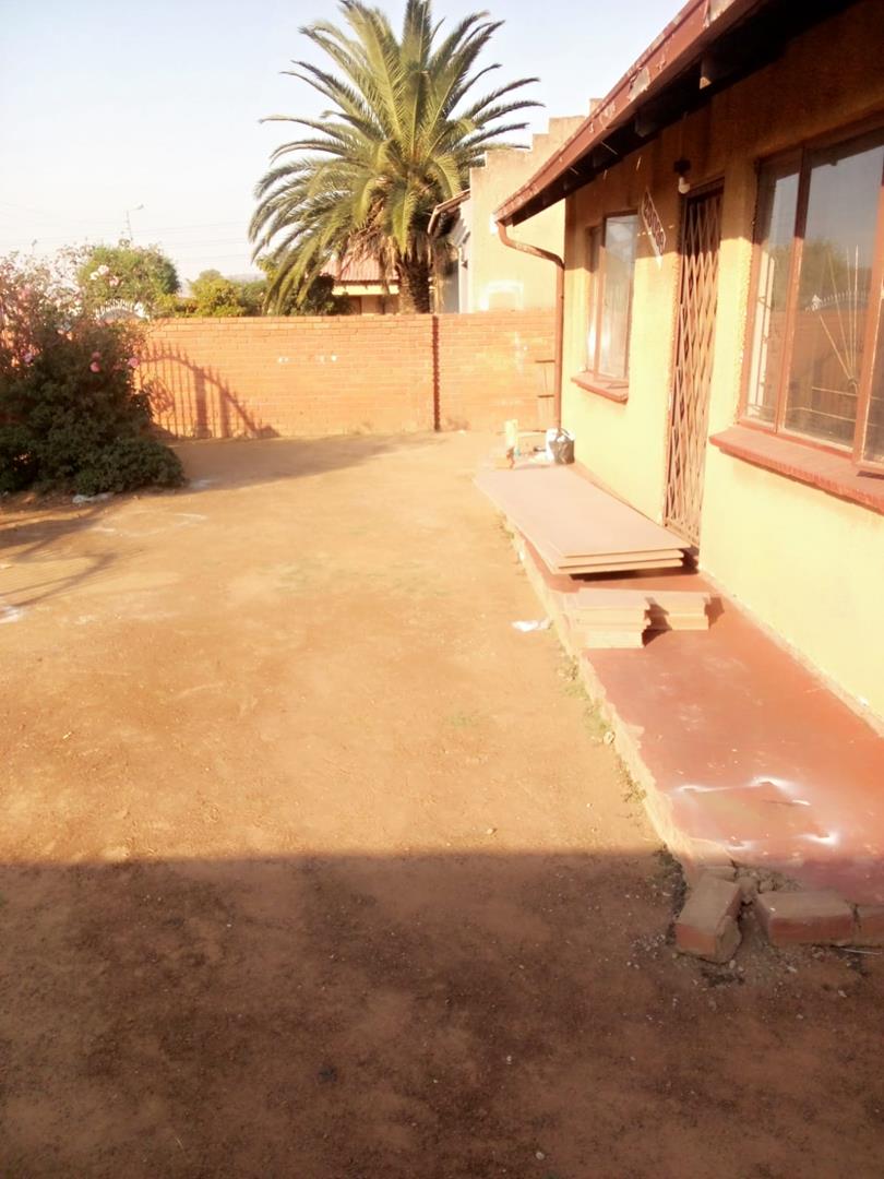 2 Bedroom Property for Sale in Mamelodi East Gauteng