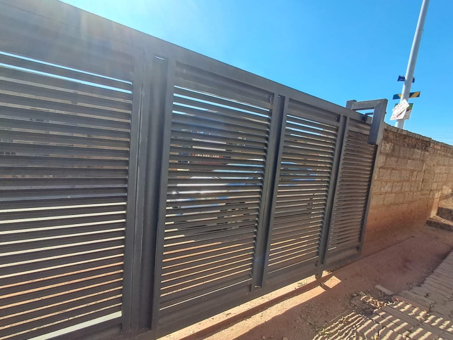 3 Bedroom Property for Sale in Winnie Mandela Gauteng