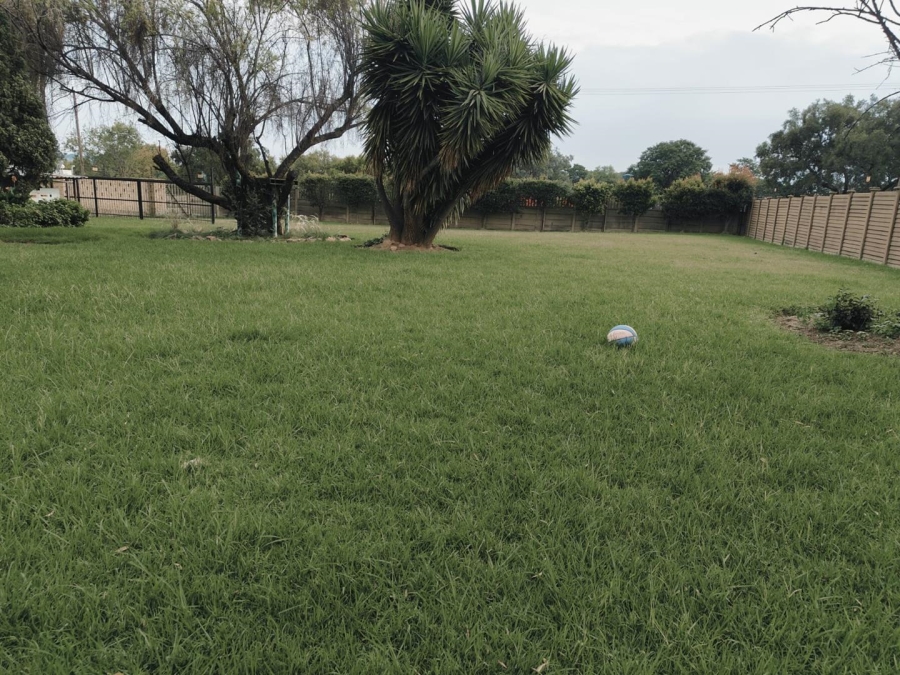 To Let 3 Bedroom Property for Rent in Mnandi Gauteng