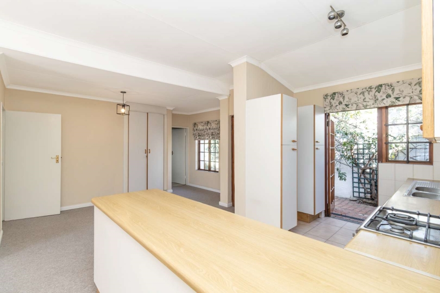 1 Bedroom Property for Sale in Bryanston Gauteng