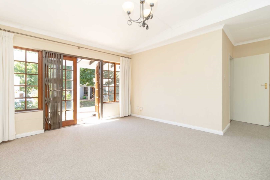 1 Bedroom Property for Sale in Bryanston Gauteng
