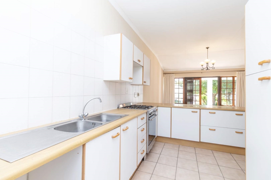 1 Bedroom Property for Sale in Bryanston Gauteng