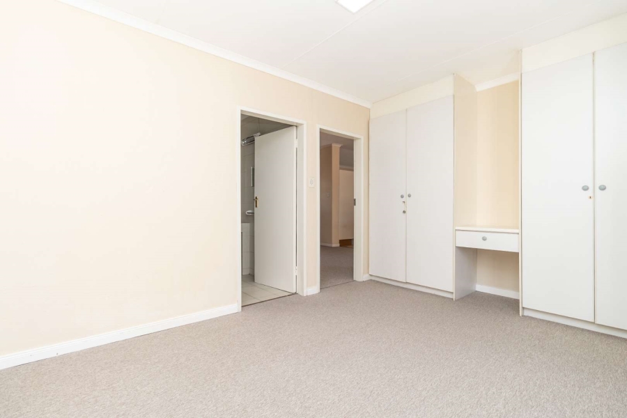 1 Bedroom Property for Sale in Bryanston Gauteng