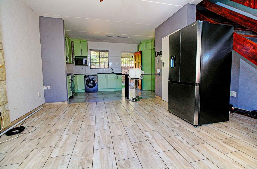 2 Bedroom Property for Sale in Wilgeheuwel Gauteng