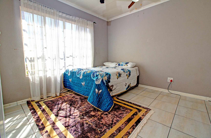 2 Bedroom Property for Sale in Wilgeheuwel Gauteng
