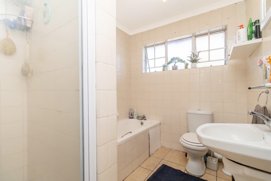 2 Bedroom Property for Sale in Northwold Gauteng