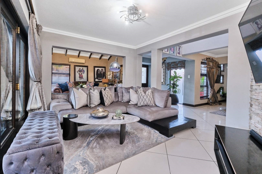 4 Bedroom Property for Sale in Little Falls Gauteng