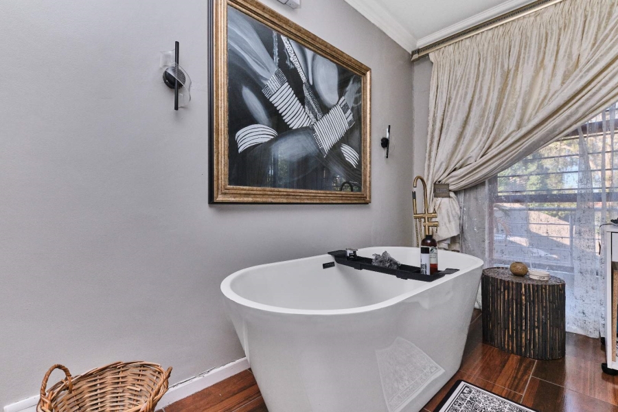 4 Bedroom Property for Sale in Little Falls Gauteng