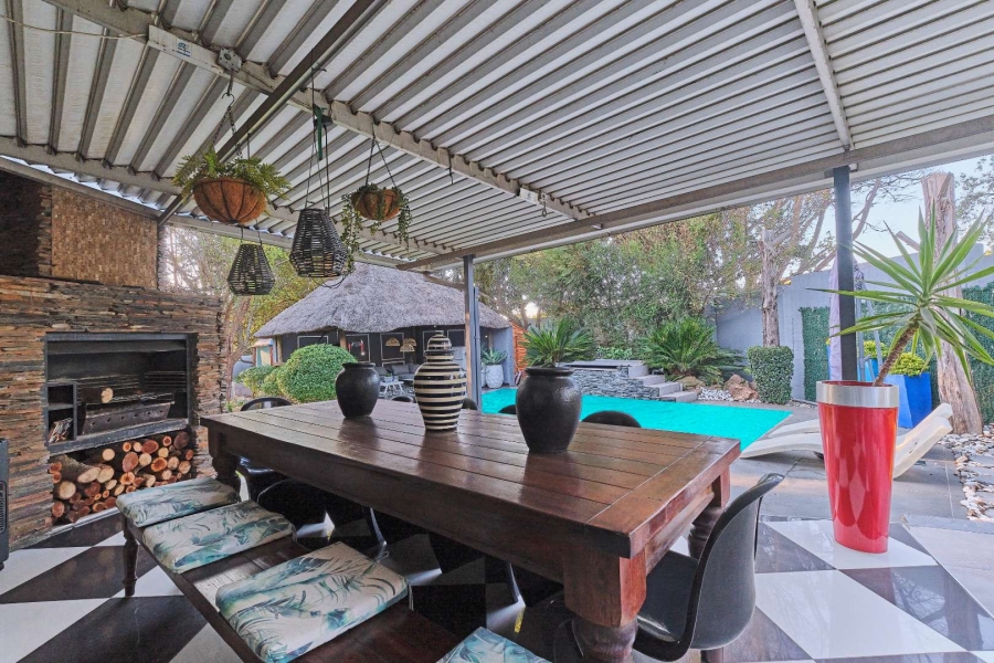 4 Bedroom Property for Sale in Little Falls Gauteng