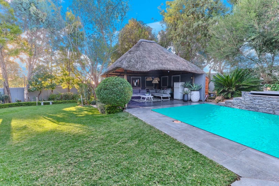4 Bedroom Property for Sale in Little Falls Gauteng