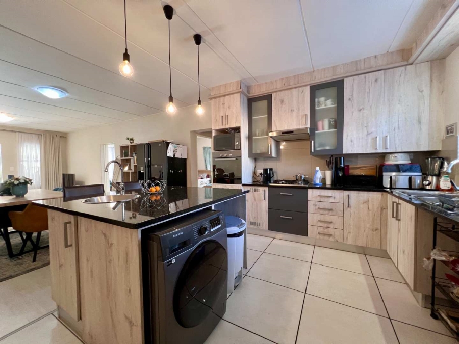 3 Bedroom Property for Sale in North Riding Gauteng