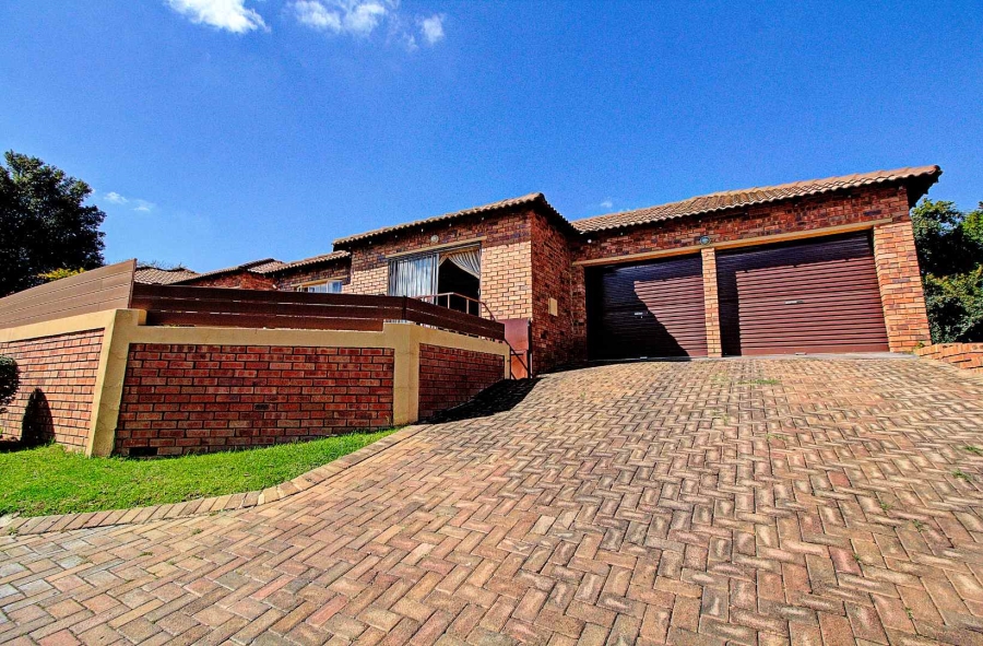 2 Bedroom Property for Sale in Wilgeheuwel Gauteng