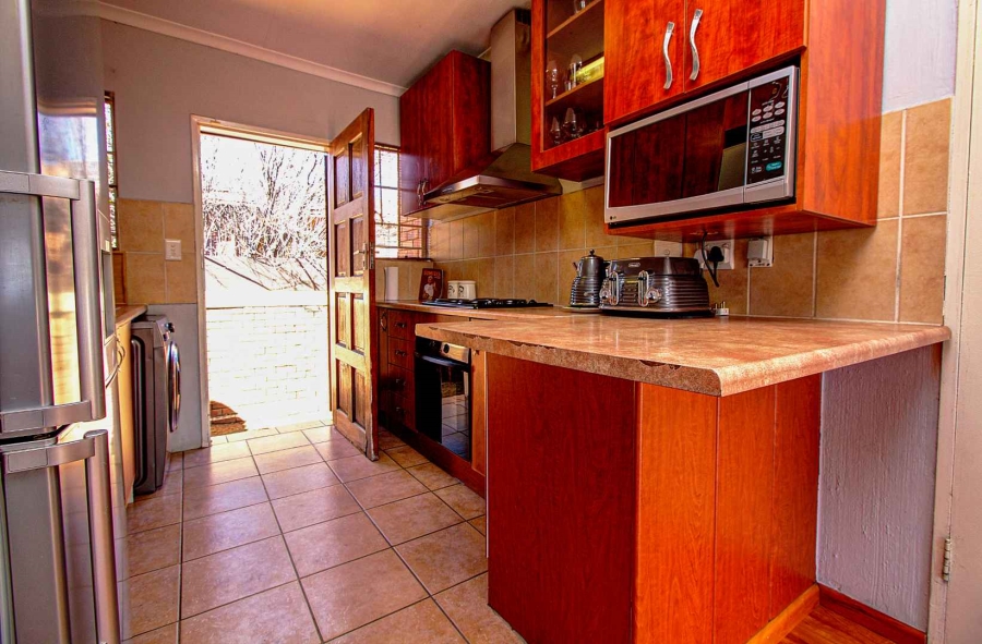 2 Bedroom Property for Sale in Wilgeheuwel Gauteng