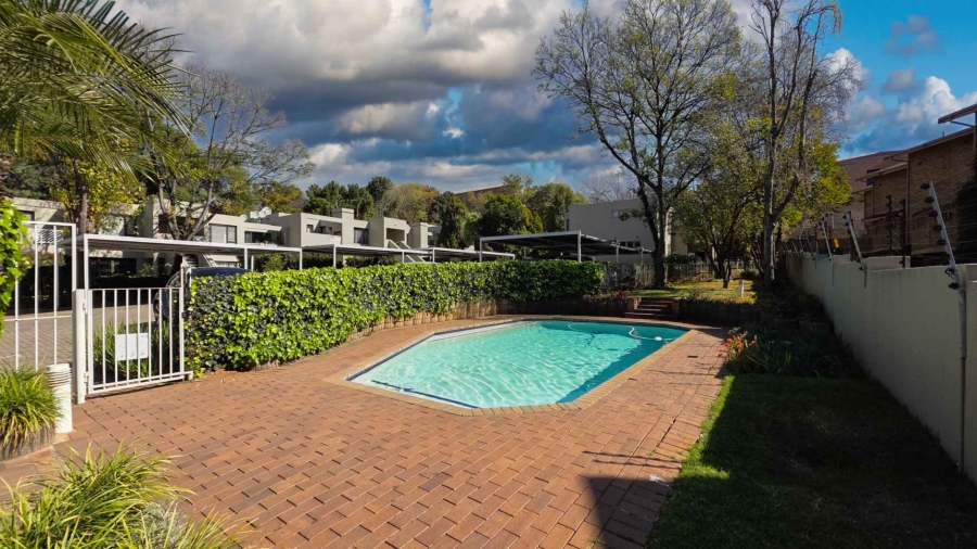 2 Bedroom Property for Sale in Illovo Gauteng