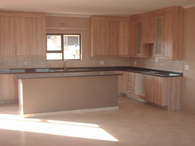 To Let 3 Bedroom Property for Rent in Kookrus Gauteng