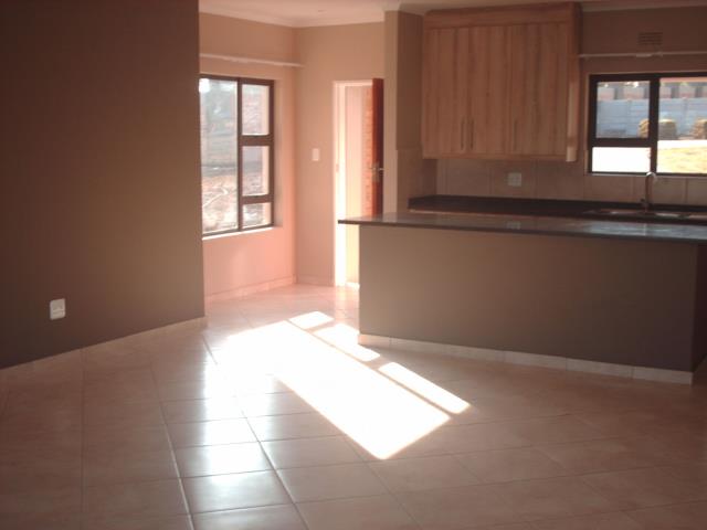 To Let 3 Bedroom Property for Rent in Kookrus Gauteng