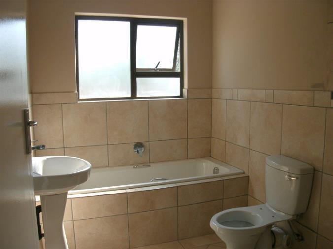 To Let 3 Bedroom Property for Rent in Kookrus Gauteng