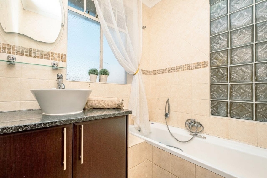 3 Bedroom Property for Sale in Florida Park Gauteng