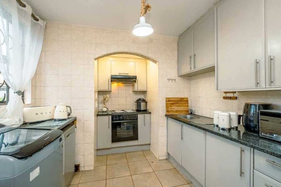 3 Bedroom Property for Sale in Florida Park Gauteng