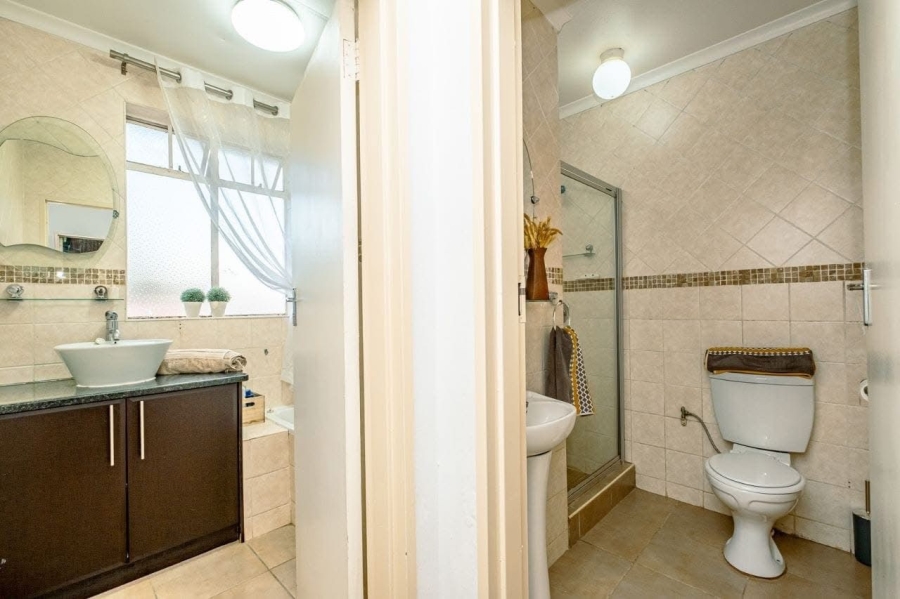 3 Bedroom Property for Sale in Florida Park Gauteng