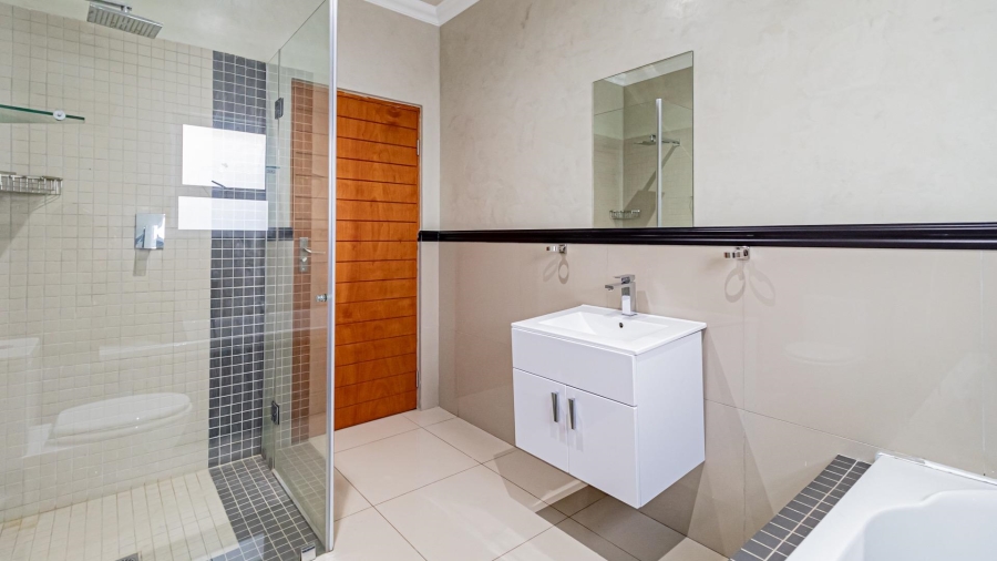 4 Bedroom Property for Sale in Craigavon Gauteng