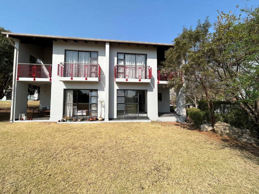 To Let 2 Bedroom Property for Rent in Jackal Creek Golf Estate Gauteng