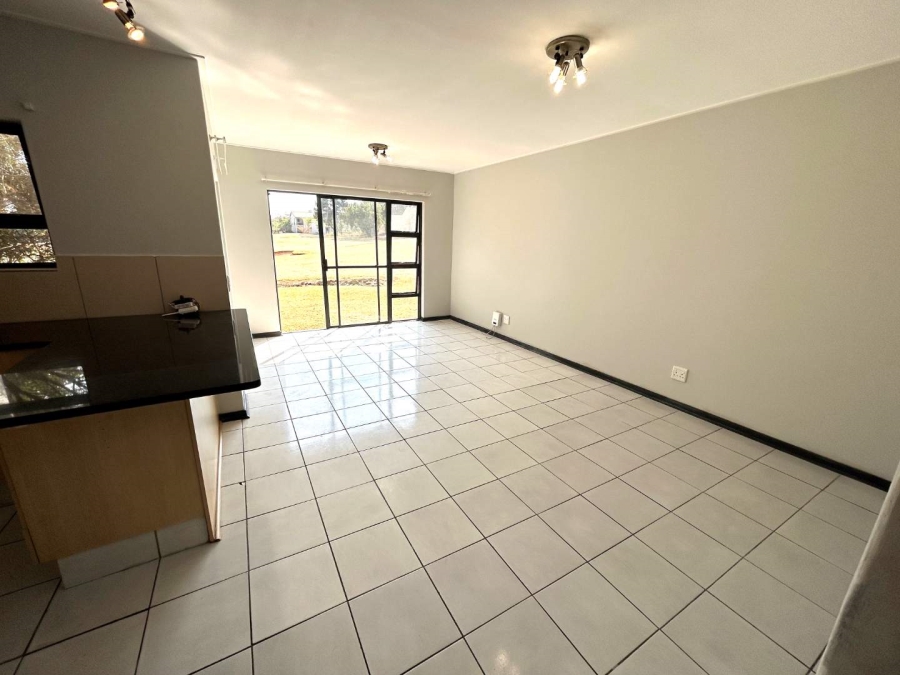 To Let 2 Bedroom Property for Rent in Jackal Creek Golf Estate Gauteng