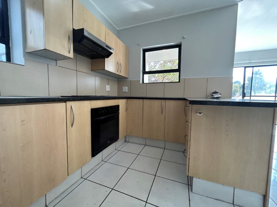 To Let 2 Bedroom Property for Rent in Jackal Creek Golf Estate Gauteng