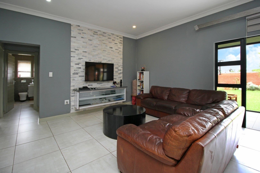 4 Bedroom Property for Sale in Willowbrook Gauteng