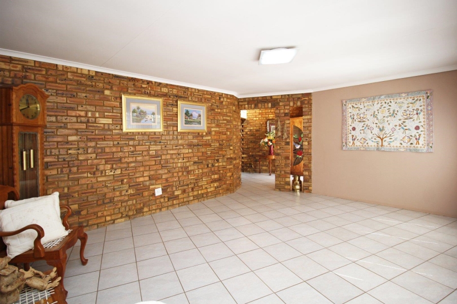 4 Bedroom Property for Sale in Noordheuwel Gauteng