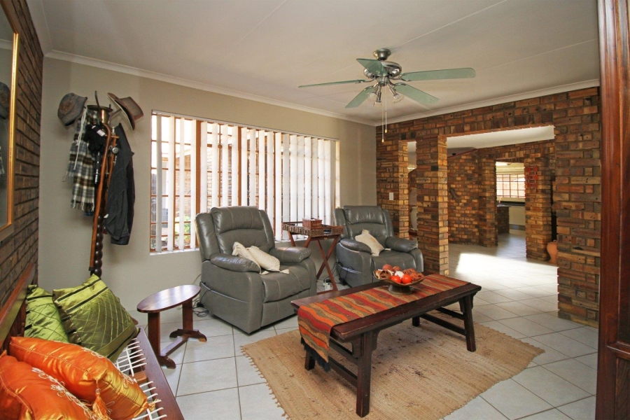 4 Bedroom Property for Sale in Noordheuwel Gauteng