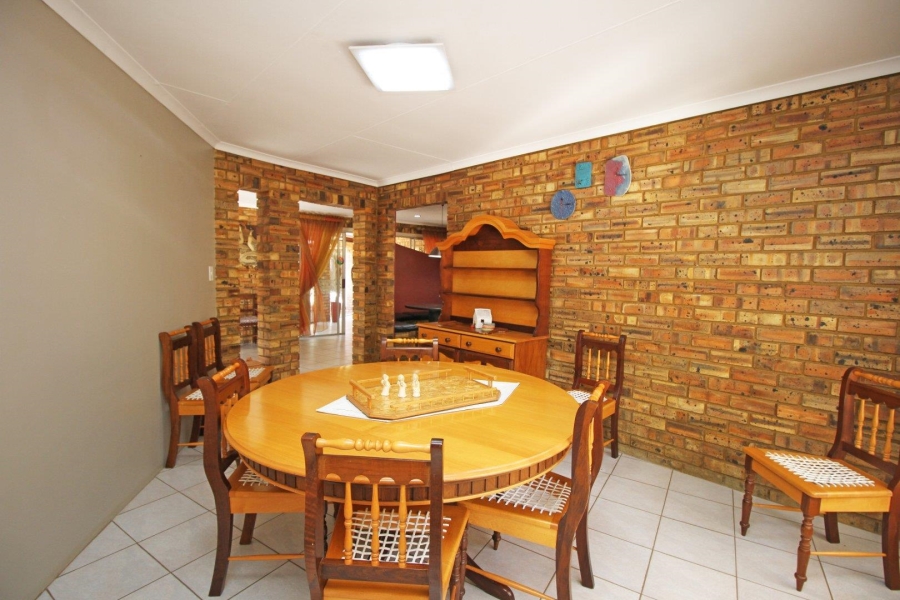 4 Bedroom Property for Sale in Noordheuwel Gauteng