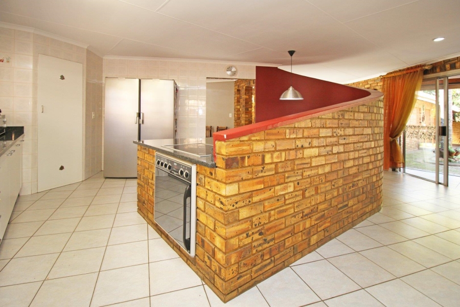 4 Bedroom Property for Sale in Noordheuwel Gauteng