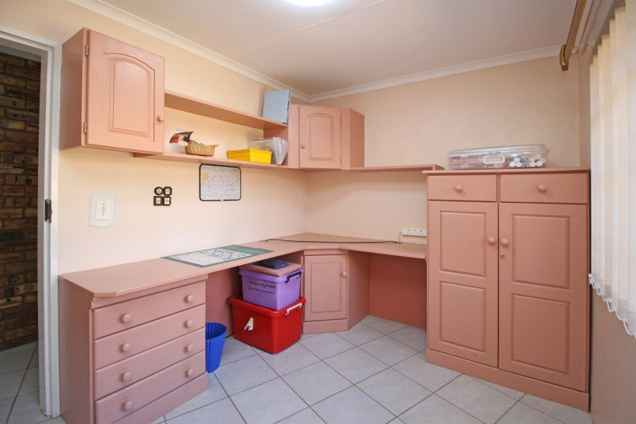4 Bedroom Property for Sale in Noordheuwel Gauteng