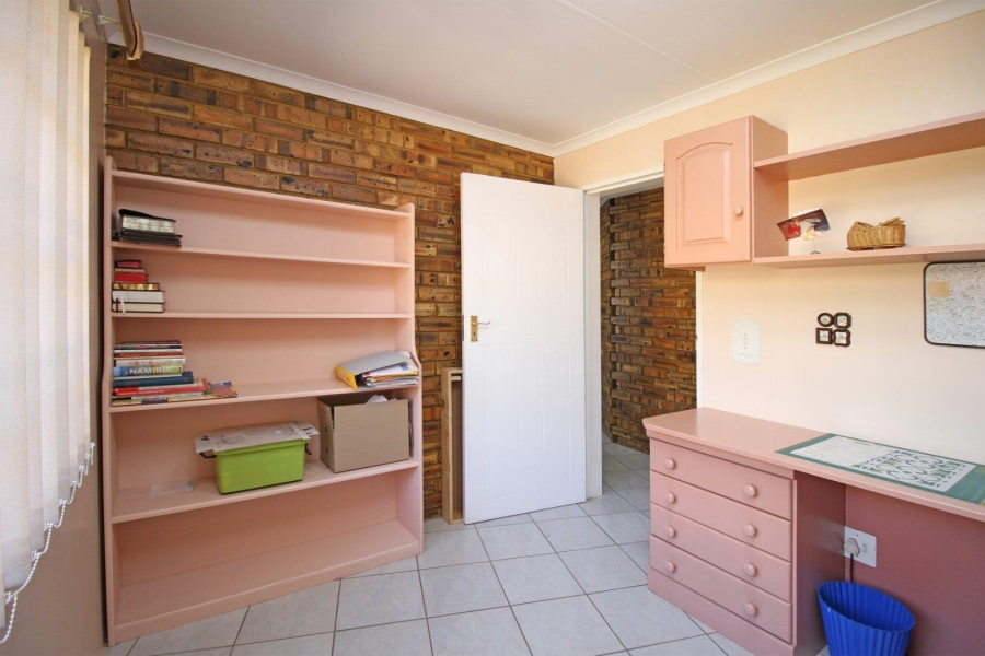 4 Bedroom Property for Sale in Noordheuwel Gauteng