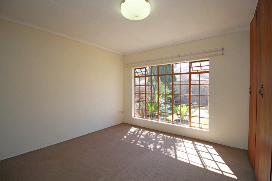 4 Bedroom Property for Sale in Noordheuwel Gauteng