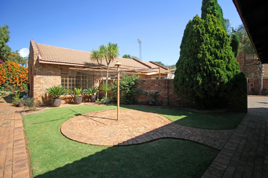4 Bedroom Property for Sale in Noordheuwel Gauteng