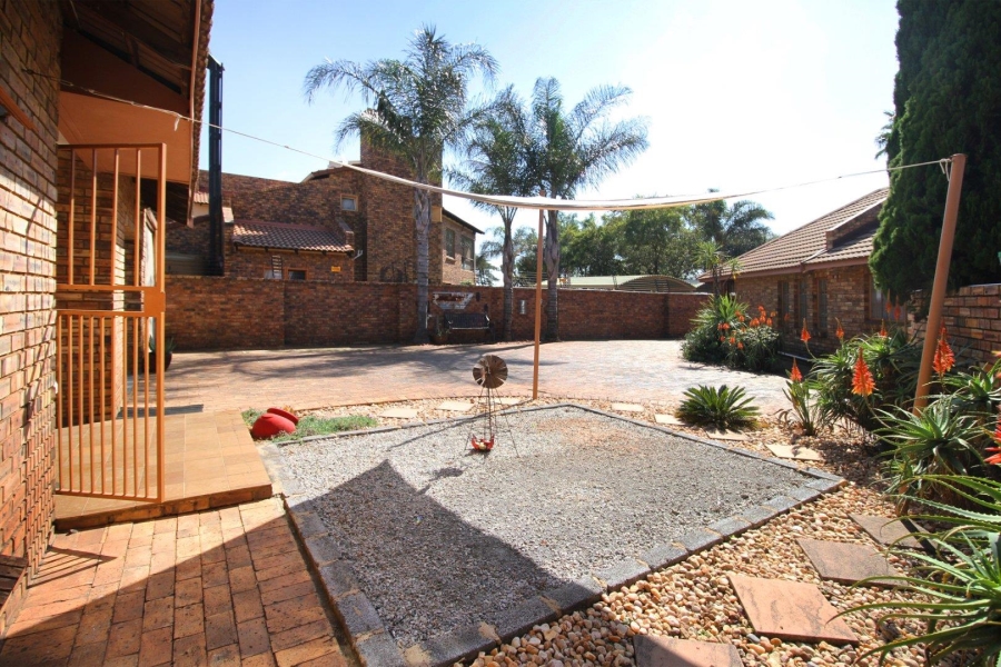 4 Bedroom Property for Sale in Noordheuwel Gauteng