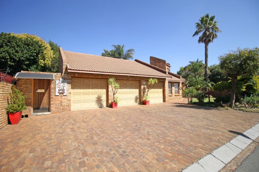 4 Bedroom Property for Sale in Noordheuwel Gauteng