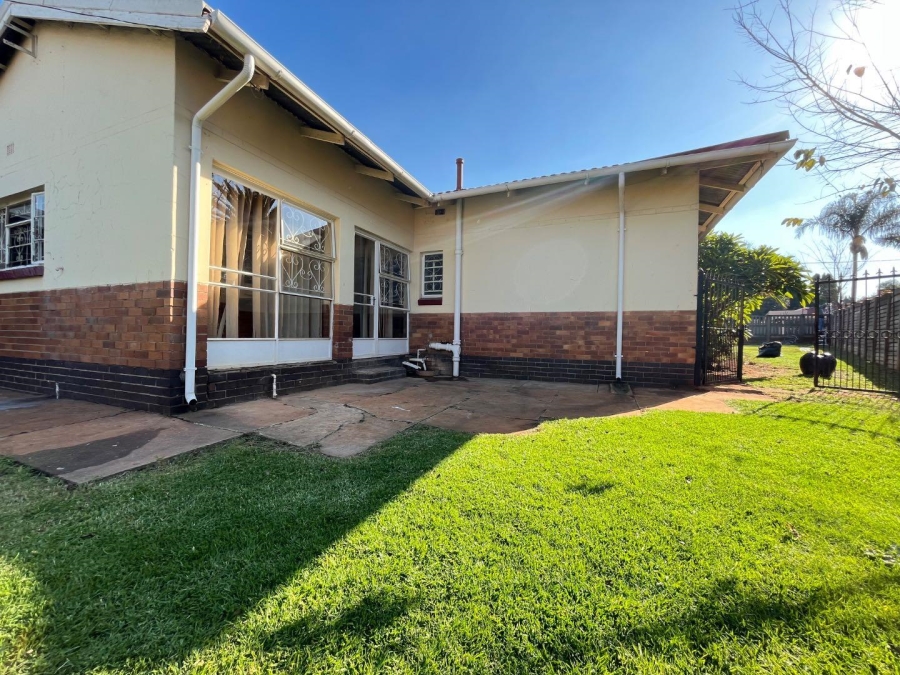 To Let 4 Bedroom Property for Rent in Birchleigh Gauteng