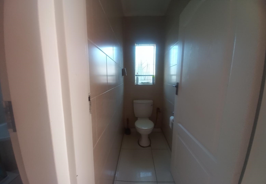 3 Bedroom Property for Sale in Bonaero Park Gauteng