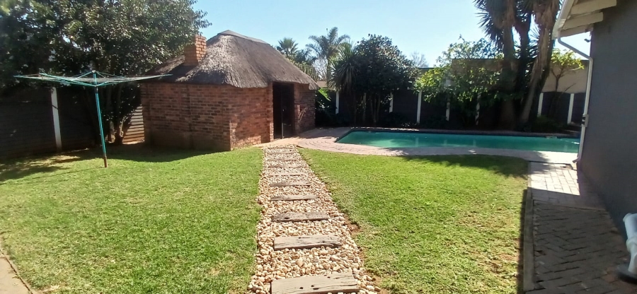 3 Bedroom Property for Sale in Bonaero Park Gauteng