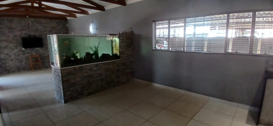 3 Bedroom Property for Sale in Bonaero Park Gauteng