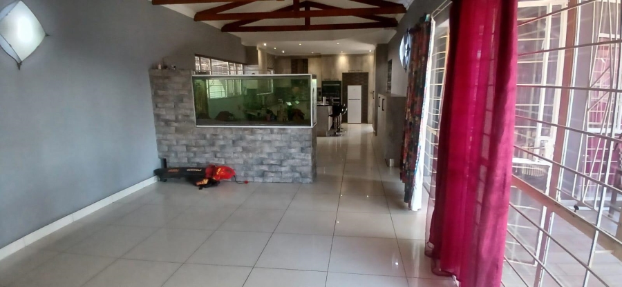 3 Bedroom Property for Sale in Bonaero Park Gauteng